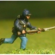 Union or Confederate: Infantry in Kepi & Tunic with Full Pack & Equipment: Charging with fixed bayonet