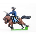 Union or Confederate: Trooper in Slouch Hat, firing pistol on charging horses 0