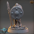 Daybreak Miniatures - The Wintershadows of Frostfang Hold : Rolf Ravenshadow [32mm] 1