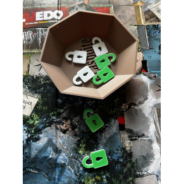Tokens - Unlocked padlocks